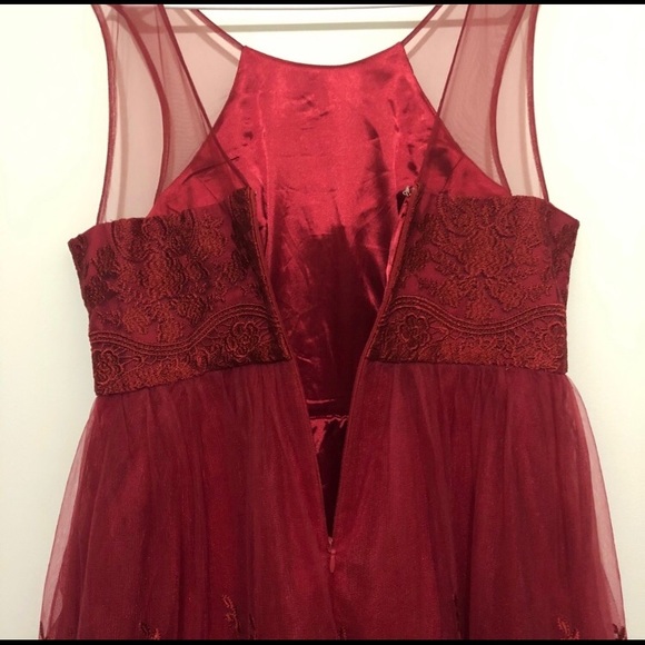 Chi Chi London Exquisite Elegance Lace Dress - Picture 3 of 8